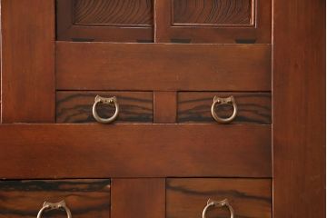和製アンティーク　上手物!堂々とした存在感を放つ、珍しい五尺サイズの水屋箪笥・上段(サイドボード、収納棚、戸棚、重ね箪笥)(R-050404)