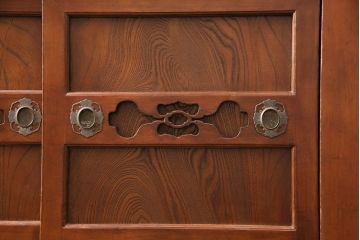 和製アンティーク　上手物!堂々とした存在感を放つ、珍しい五尺サイズの水屋箪笥・下段(サイドボード、収納棚、戸棚、重ね箪笥)(R-050405)