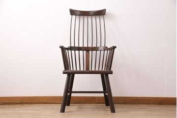 中古　美品　松本民芸家具　こだわりのインテリアにおすすめ!総ケヤキ材製のコムバックアームチェア(板座チェア、椅子、ダイニングチェア)(R-050411)