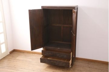 中古　軽井沢彫　菖蒲の彫刻が美しいワードローブ(洋服タンス、和箪笥)(R-050417)