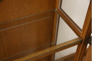 中古　DREXEL HERITAGE(ドレクセルヘリテイジ) キュリオケース(飾り棚、ガラスショーケース、キャビネット、陳列棚)(定価約62万円)(R-050418)