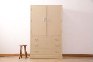 中古　伝統工芸　淡い色味の引手が上品さを引き立てる高級な加茂総桐箪笥(総桐たんす、和タンス、衣装箪笥、柾目、胴厚)(定価約90万円)(R-050420)