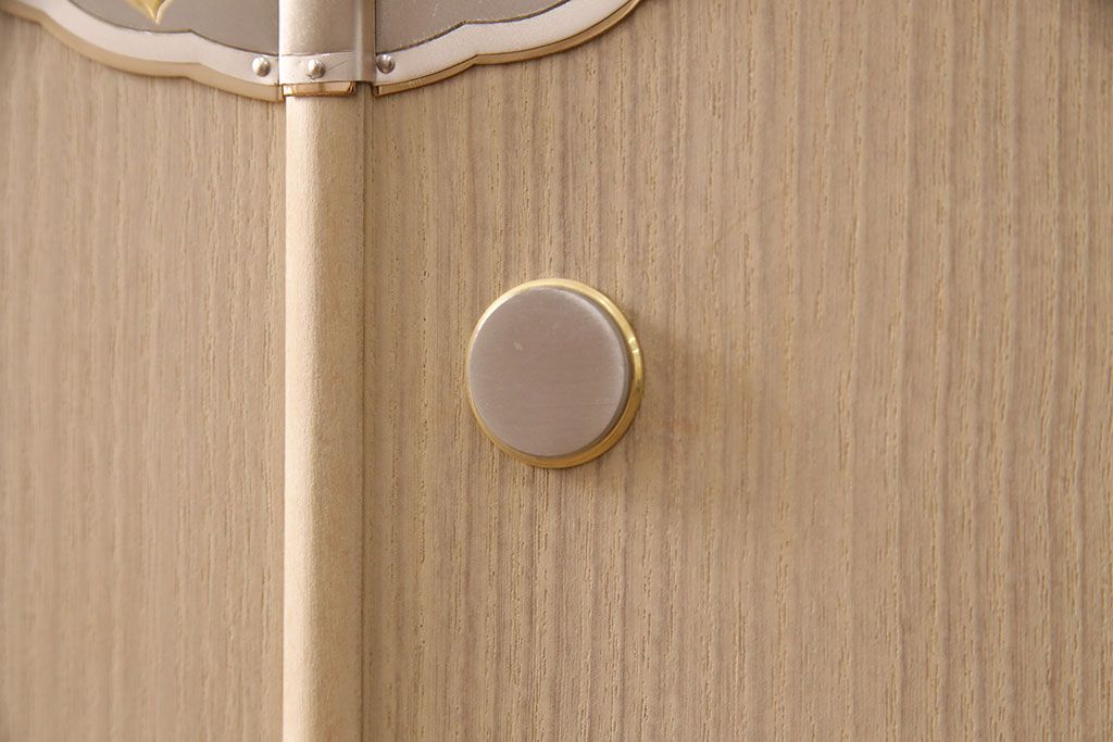 中古　伝統工芸　淡い色味の引手が上品さを引き立てる高級な加茂総桐箪笥(総桐たんす、和タンス、衣装箪笥、柾目、胴厚)(定価約90万円)(R-050420)