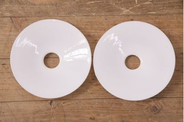 アンティーク照明　古き良き時代の味を感じる平笠シェードのペンダントライト2個セット(吊り下げ照明、天井照明)(R-050422)