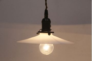 アンティーク照明　レトロな空間を演出するシンプルな吊り下げ照明2個セット(ペンダントライト、天井照明、電笠、平笠シェード)(R-050425)