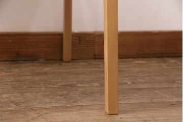 中古　arflex(アルフレックス)　RINN(リン)シリーズ　レザーグレード1　流れるような細身のラインが美しいオーク材製アームチェア(定価約9万円)(椅子、ダイニングチェア)(R-050428)