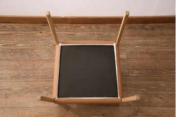 中古　arflex(アルフレックス)　RINN(リン)シリーズ　レザーグレード1　流れるような細身のラインが美しいオーク材製アームチェア(定価約9万円)(椅子、ダイニングチェア)(R-050429)