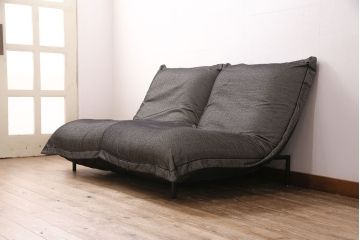 中古　ligne roset(リーン・ロゼ)　ゆったりとした雰囲気づくりにぴったりのCALIN(カラン)ソファ(リーンロゼ、2人掛け)(R-050431)