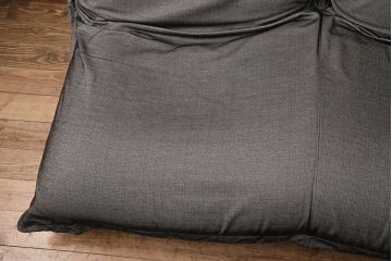中古　ligne roset(リーン・ロゼ)　ゆったりとした雰囲気づくりにぴったりのCALIN(カラン)ソファ(リーンロゼ、2人掛け)(R-050431)