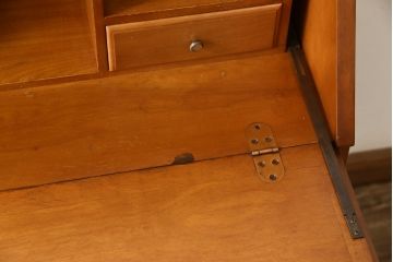 中古　横浜クラシック家具　ダニエル(Daniel)　アーリーアメリカン　気品漂うライティングビューロー(ワークデスク、机、在宅ワーク、在宅用チェスト)(R-050432)