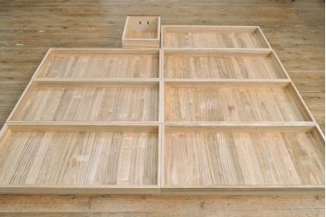 中古　伝統民芸家具　岩谷堂箪笥　台輪リメイク　欅材のダイナミックな杢目が味わい深いサイドボード(衣装箪笥、和服箪笥、着物箪笥)(R-050441)