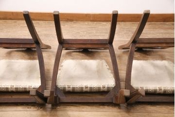 イギリスアンティーク　オーク材　細かな彫刻が気品を漂わせるチェア5脚セット(ダイニングチェア、椅子、バラ売り可能)(R-050447)
