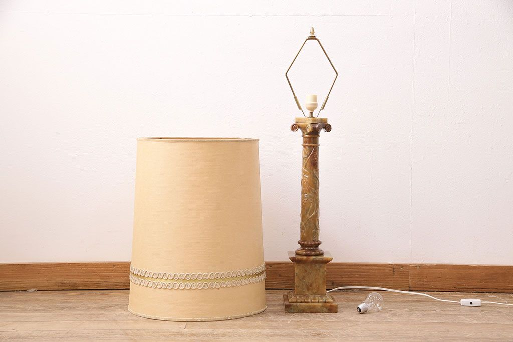 中古　イタリア製　genuine alabaster(ジェニュインアラバスター)　高級品!手彫りの大理石が魅惑的なフロアスタンド照明(テーブルスタンド)(R-050450)