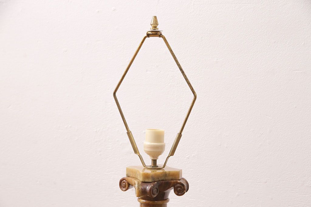 中古　イタリア製　genuine alabaster(ジェニュインアラバスター)　高級品!手彫りの大理石が魅惑的なフロアスタンド照明(テーブルスタンド)(R-050450)