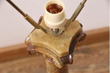 中古　イタリア製　genuine alabaster(ジェニュインアラバスター)　高級品!手彫りの大理石が魅惑的なフロアスタンド照明(テーブルスタンド)(R-050450)