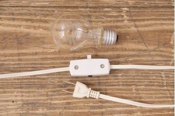 中古　イタリア製　genuine alabaster(ジェニュインアラバスター)　高級品!手彫りの大理石が魅惑的なフロアスタンド照明(テーブルスタンド)(R-050450)