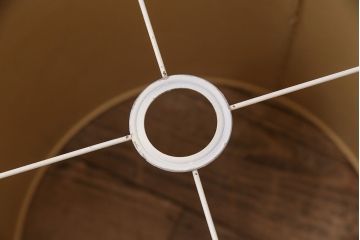 中古　イタリア製　輸入照明　落ち着きのある大人の空間を演出してくれるスタンドライト(テーブルスタンド、フロアスタンド)(R-050451)