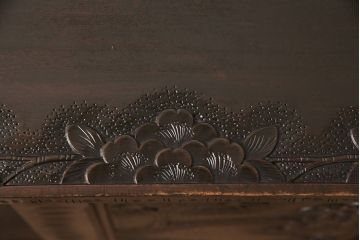和製ヴィンテージ　軽井沢彫り　桜の彫り込みが美しい下駄箱(キャビネット、収納棚、ビンテージ)(R-050455)