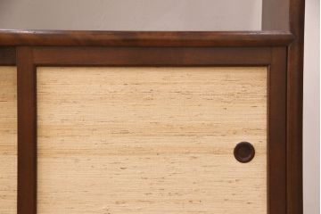 中古　松本民芸家具　上質な221型クズ布茶タンス(飾り棚、茶棚)(定価約21万8千円)(R-050458)