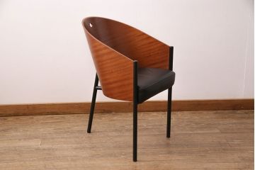 中古　イタリア製　フィリップ・スタルク　yamagiwa(ヤマギワ)取り扱い品　洗練されたデザインがお洒落なコステスチェア(イス・椅子)(R-050459)