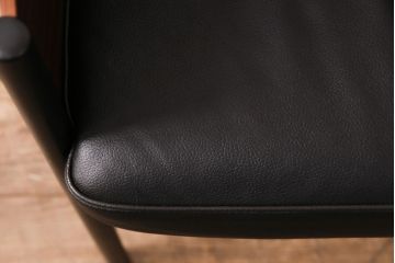 中古　イタリア製　フィリップ・スタルク　yamagiwa(ヤマギワ)取り扱い品　洗練されたデザインがお洒落なコステスチェア(イス・椅子)(R-050459)