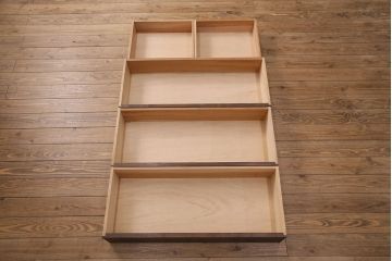 中古　伝統工芸　軽井沢彫り　竹の彫刻が見事な衣装盆付きの重ね箪笥(和タンス、着物箪笥、衣装箪笥)(R-050464)