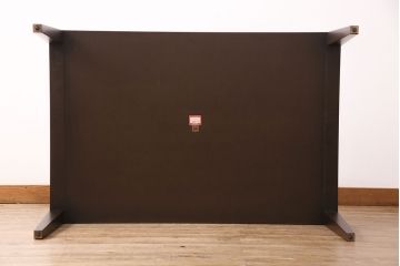 中古　美品　Cassinaixc.(カッシーナイクスシー)　ZELDA(ゼルダ)　無駄のないスタイリッシュさが気品を漂わせるローテーブル(センターテーブル、カフェテーブル)(定価約19万円)(R-050465)