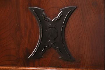 和製アンティーク　総ケヤキの一枚板　漆塗り　極厚・極太　最上手品!!160kgもある最上級の品質を誇る蔵戸(玄関戸、引き戸)(R-050467)