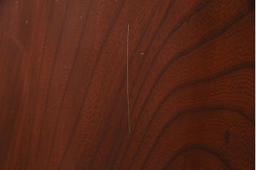 和製アンティーク　総ケヤキの一枚板　漆塗り　極厚・極太　最上手品!!160kgもある最上級の品質を誇る蔵戸(玄関戸、引き戸)(R-050467)