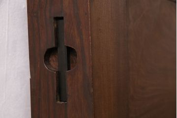 和製アンティーク　総ケヤキの一枚板　漆塗り　極厚・極太　最上手品!!160kgもある最上級の品質を誇る蔵戸(玄関戸、引き戸)(R-050467)