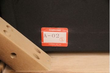 中古　美品　Cassinaixc.(カッシーナイクスシー)　INWOOD　木とレザーの組み合わせがお洒落なインウッドソファ(1人掛け)(R-050468)