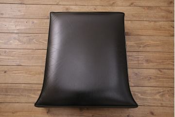 中古　美品　Cassinaixc.(カッシーナイクスシー)　INWOOD　木とレザーの組み合わせがお洒落なインウッドソファ(1人掛け)(R-050468)