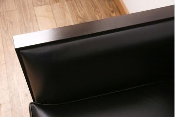 中古　美品　Cassinaixc.(カッシーナイクスシー)　 INWOOD　木とレザーの組み合わせがお洒落なインウッドソファ(1人掛け)(R-050469)