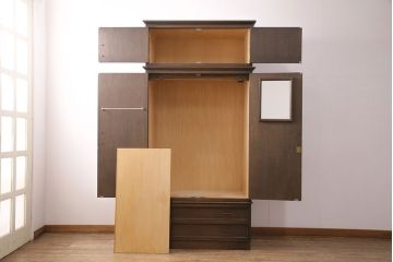 中古　美品　神戸家具　永田良介商店　レリーフのがアクセントの上置き棚付きのワードローブ(洋服タンス)(R-050472)