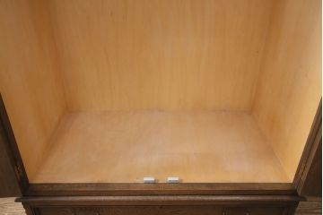 中古　美品　神戸家具　永田良介商店　レリーフのがアクセントの上置き棚付きのワードローブ(洋服タンス)(R-050472)
