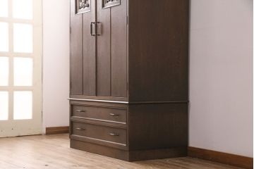中古　美品　神戸家具　永田良介商店　レリーフのがアクセントの上置き棚付きのワードローブ(洋服タンス)(R-050472)