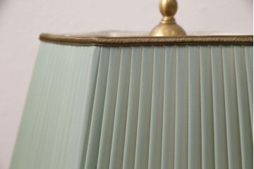 ヴィンテージ照明　高級輸入品　繊細なガラス細工が目を引く!ガーリーな空間づくりにおすすめのテーブルスタンド(テーブルライト、卓上照明、デスクスタンド、ビンテージ)(R-050480)