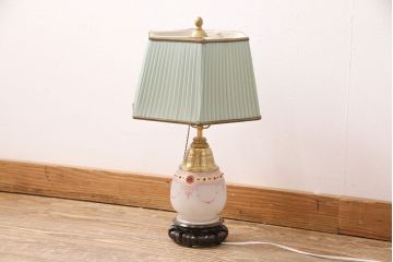 ヴィンテージ照明　高級輸入品　繊細なガラス細工が目を引く!ガーリーな空間づくりにおすすめのテーブルスタンド(テーブルライト、卓上照明、デスクスタンド、ビンテージ)(R-050480)