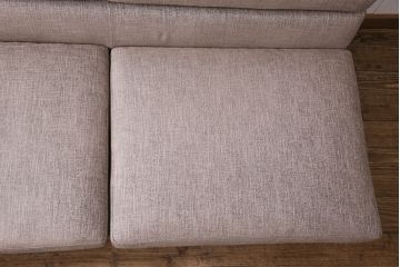 中古美品　展示品　日本フクラ(HUKLA)　2016モデル　クオード(QUOD)　シックなデザインが大人の空間づくりを叶えてくれるオットマン付き3人掛けソファ(リビングソファ)(定価約63万円)(R-050483)