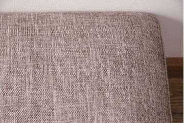 中古美品　展示品　日本フクラ(HUKLA)　2016モデル　クオード(QUOD)　シックなデザインが大人の空間づくりを叶えてくれるオットマン付き3人掛けソファ(リビングソファ)(定価約63万円)(R-050483)