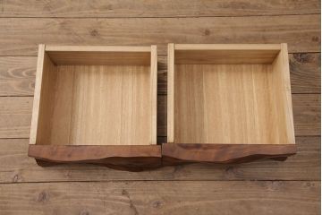 中古　民芸家具　屋久杉を贅沢に使った見応え抜群の飾り棚(茶棚、収納棚)(定価約230万円)(R-050486)