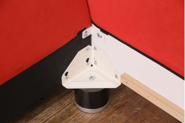 中古　展示美品　希少　RUF(ルフ)　レッドカラーが空間のアクセントになるベッドフレーム(キングサイズ)(定価約47万円)(R-050493)