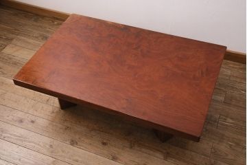 中古　カリン材一枚板!モダンな空間づくりにおすすめの小振りな座卓(センターテーブル、ローテーブル、花梨材)(R-050503)