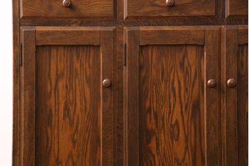 中古　美品　三越　Brugge(ブルージュ)　ステンドグラスの扉がクラシカルな雰囲気を高めるキャビネット(食器棚、カップボード、収納棚、飾り棚)(R-050506)