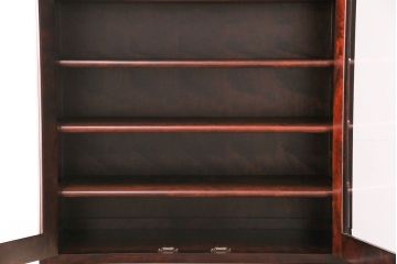 中古　美品　国産民芸家具　落ち着きのある空間づくりにおすすめの二段重ねキャビネット(食器棚、収納棚、飾り棚、書棚、本箱)(R-050507)
