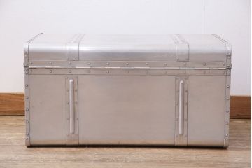 ビンテージ雑貨　メンズライクな空間のアクセントにおすすめのアルミ製トランク(船トランク、収納、ディスプレイ、ヴィンテージ)(R-050513)
