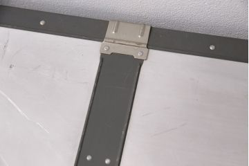 ヴィンテージ雑貨　KOWA(コーワ)　インダストリアルの空間づくりにおすすめのアルミ製トランク(船トランク、ディスプレイ、収納、ビンテージ)(R-050514)