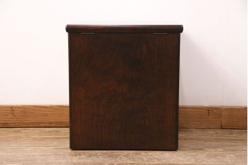 中古　北海道民芸家具　キャスター付き　シックで落ち着きのある佇まいが魅力の収納付きスツール(ドレッサースツール)(R-050516)