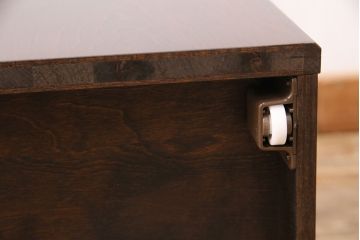 中古　北海道民芸家具　キャスター付き　シックで落ち着きのある佇まいが魅力の収納付きスツール(ドレッサースツール)(R-050516)