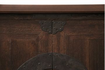 当店リメイク　脚付き・天板付き　桐材　十字金具がかっこいい!観音開きの時代箪笥ローボード(引き出し、テレビボード、テレビ台)(R-050518)